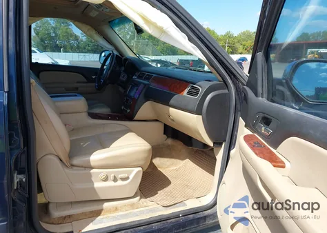 2008 Chevrolet Tahoe Ltz z USA, uszkodzony, nr VIN 1GNFK13058J205185